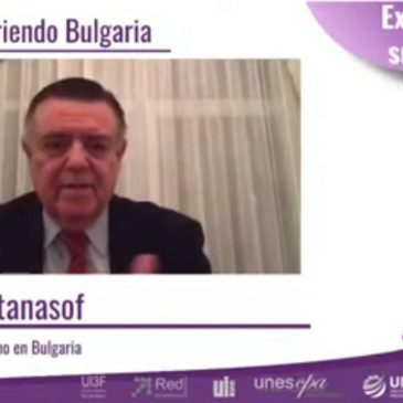 El Embajador Atanasof presentó Bulgaria